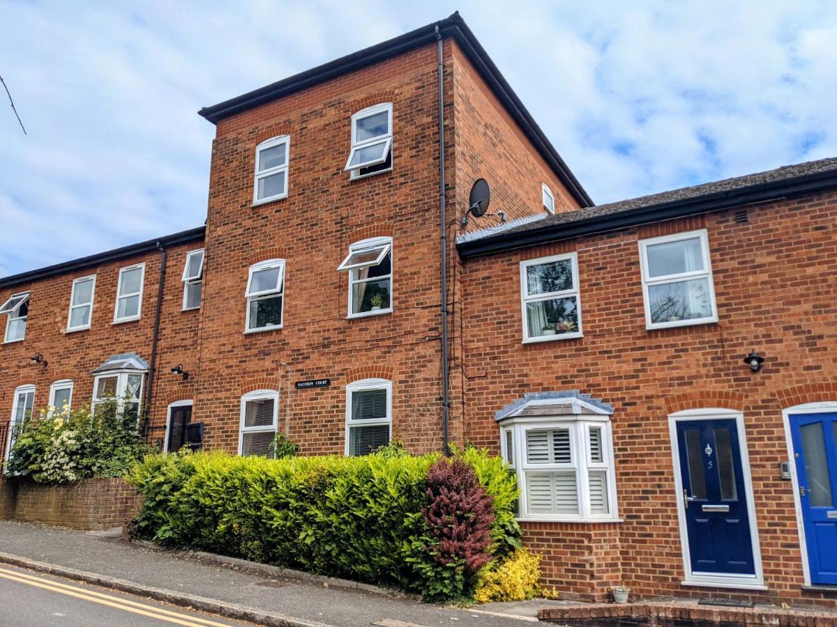 Saffron Court By Wycombe Apartments - Apt 06 ハイワイクーム エクステリア 写真